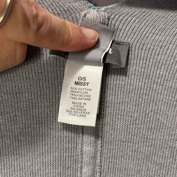 MARTHA STEWART Open Front Ruana Reversible Cape Sweater - Picture 6 of 7